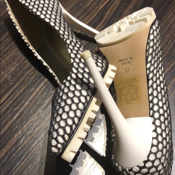 Spanish Andrea Gomez High Heels - Picture 3 of 3